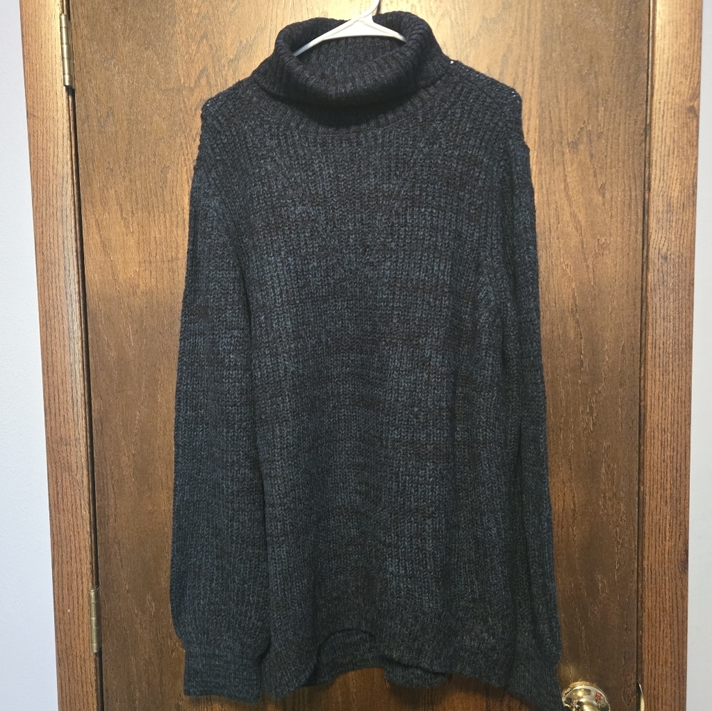 Love Ellie Tunic Sweater NWOT